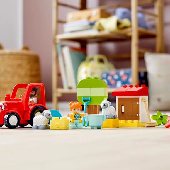 Lego DUPLO Farm Tractor & Animal Care 10950 Building Toys Brand New - Picture 4 of 12